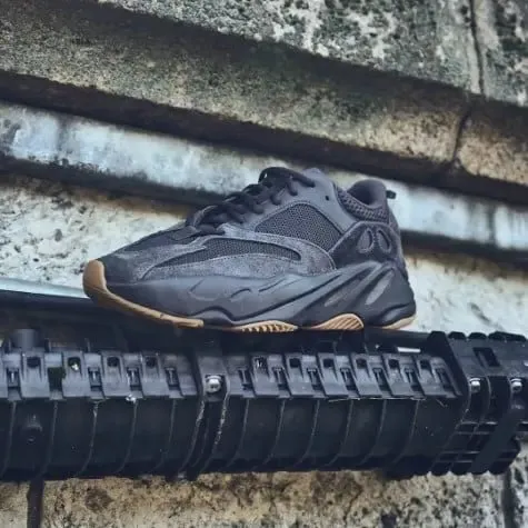 Adidas Yeezy 700 Utility Black