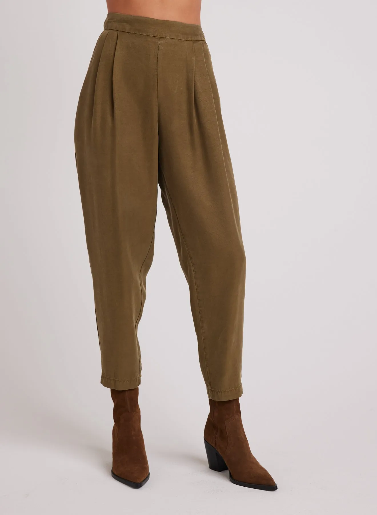 Nico Clean Waist Slouchy Trouser - Basil Green