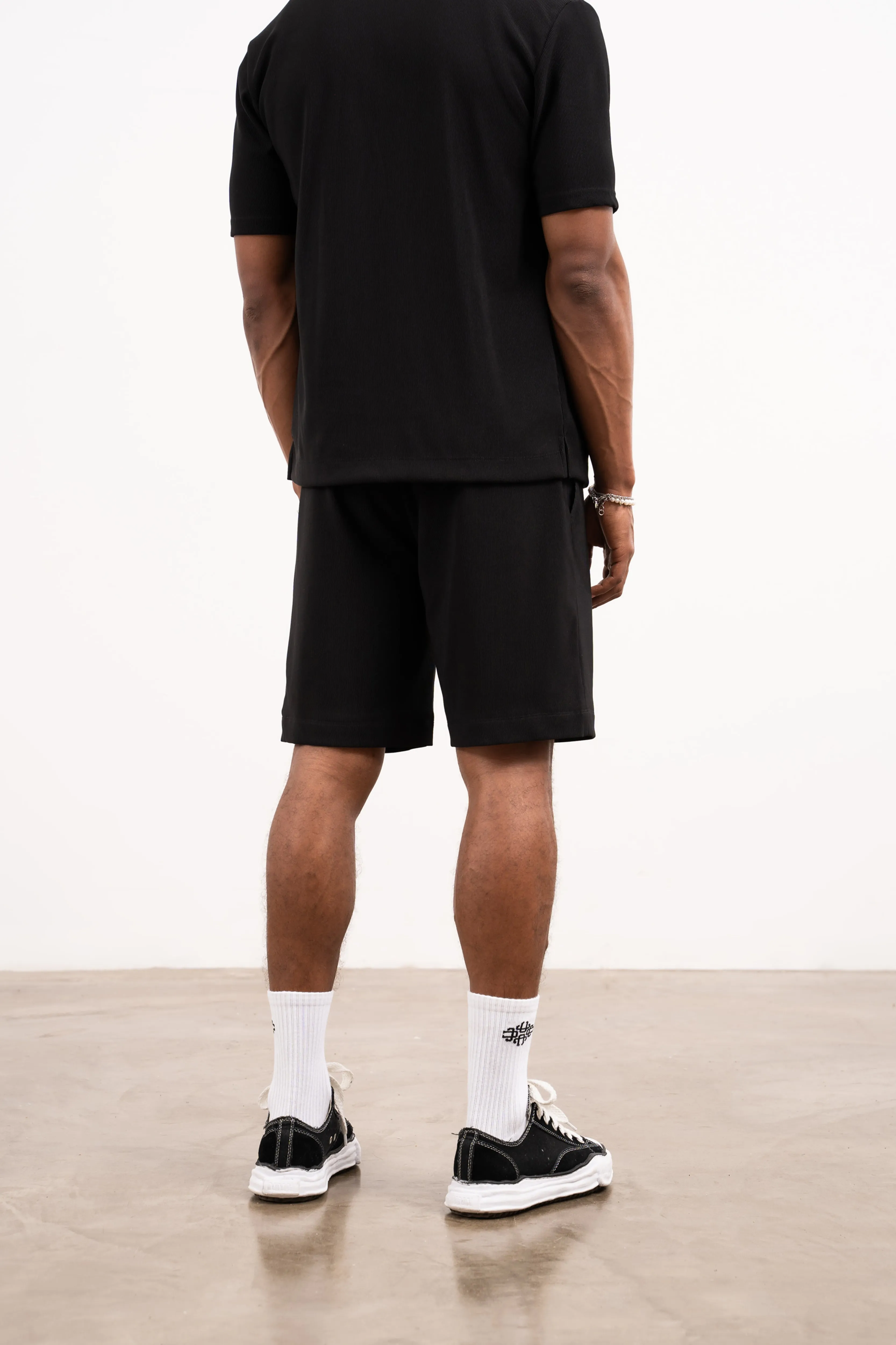 RIB TEXTURED SHORTS - BLACK