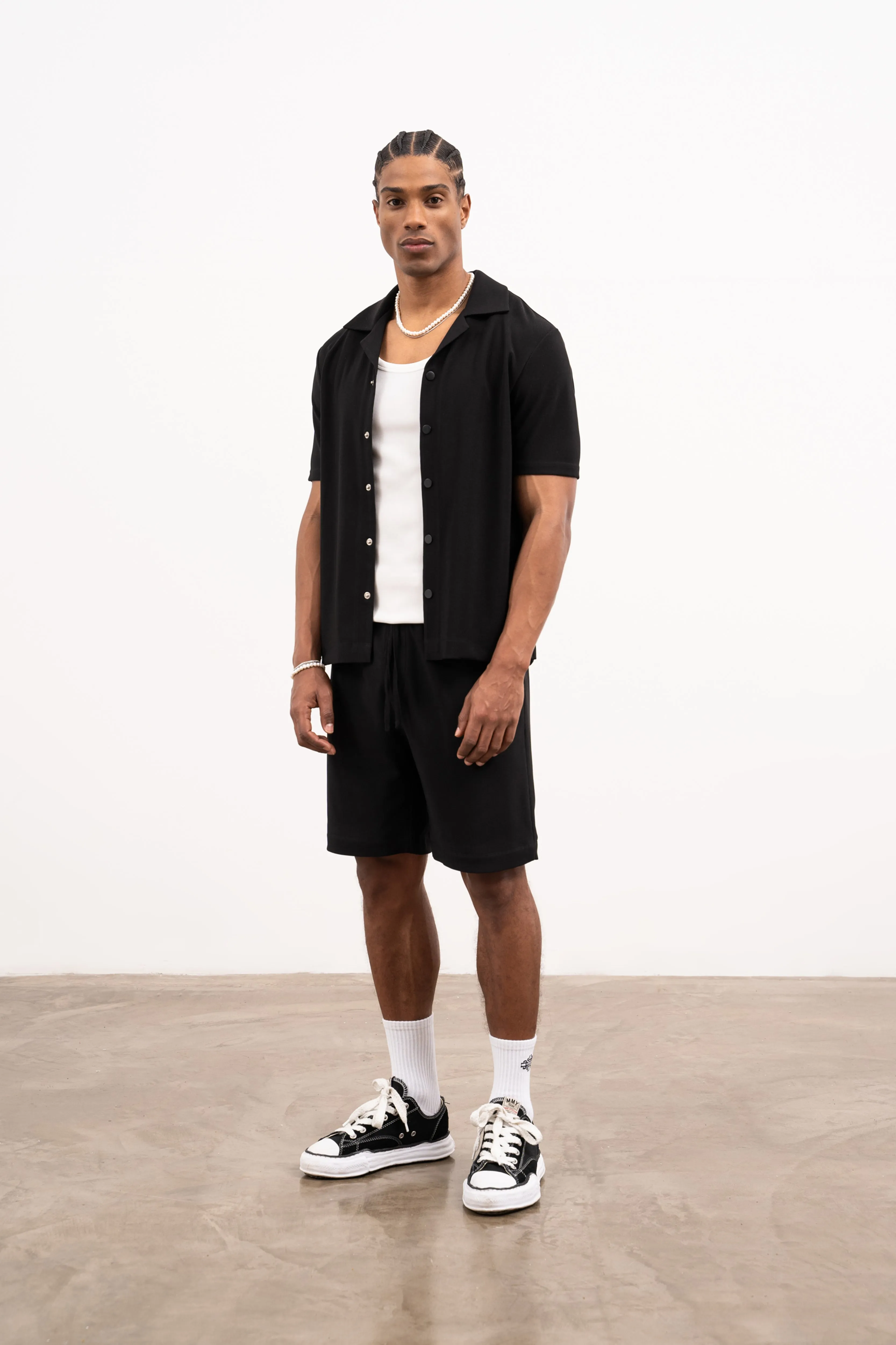 RIB TEXTURED SHORTS - BLACK